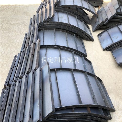 高速拱形骨架模具的簡(jiǎn)介